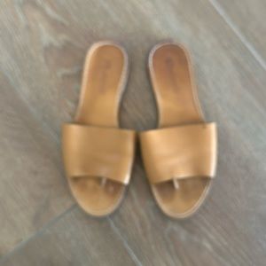 Madewell sandals. Women's size 7. Color camel.